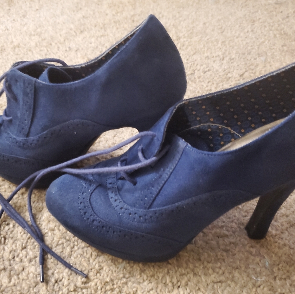 Blue heel boot